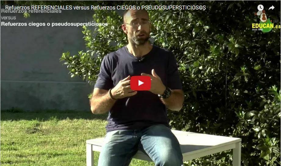Refuerzos REFERENCIALES versus Refuerzos CIEGOS o PSEUDOSUPERSTICIOSOS